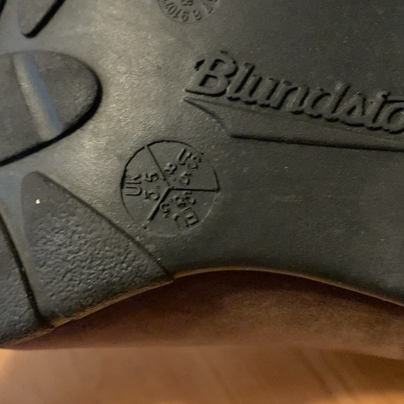 Blundstone Brown Chelsea Boots - Picture 6 of 6